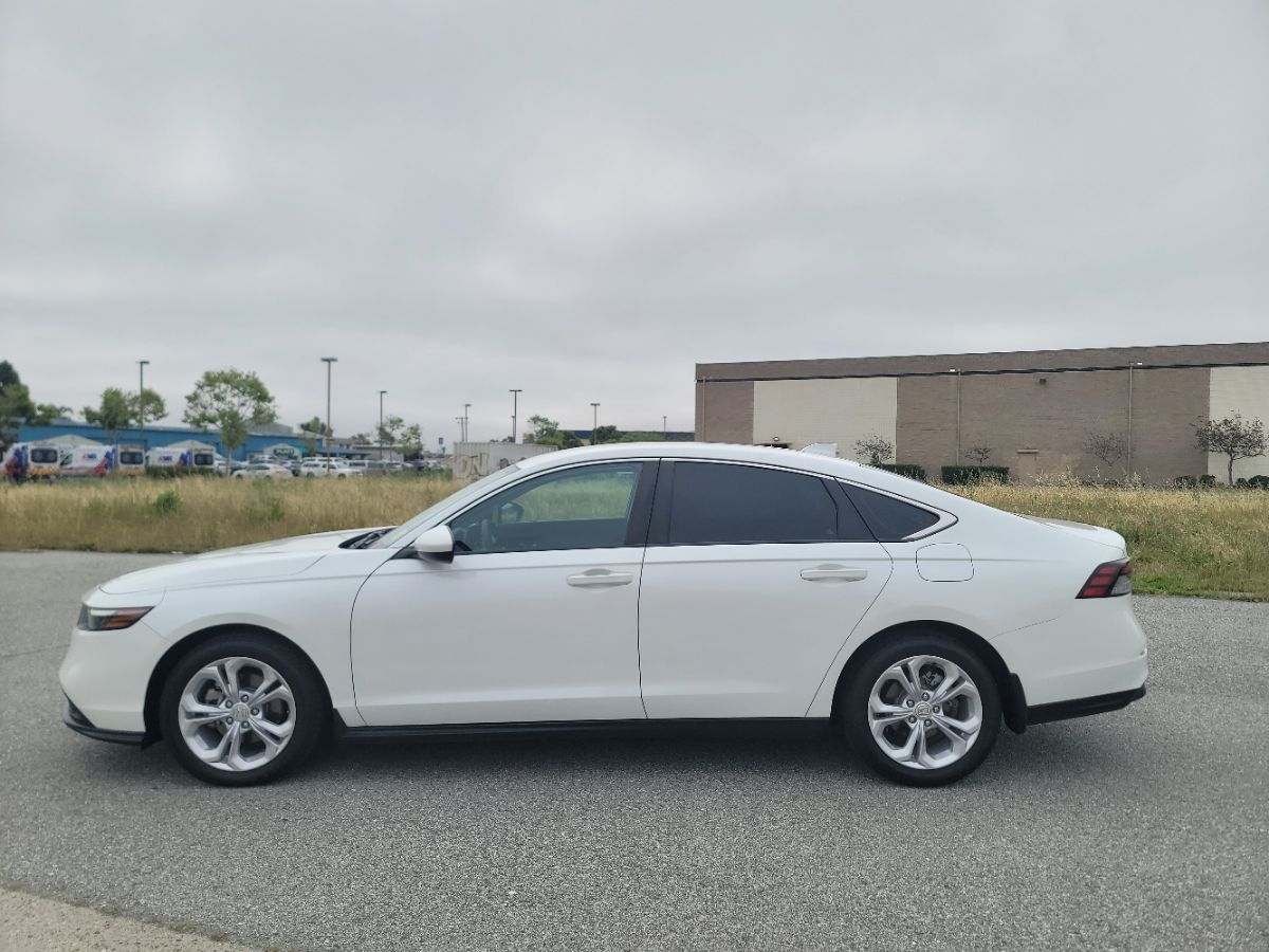 2023 Honda Accord LX - Photo 4