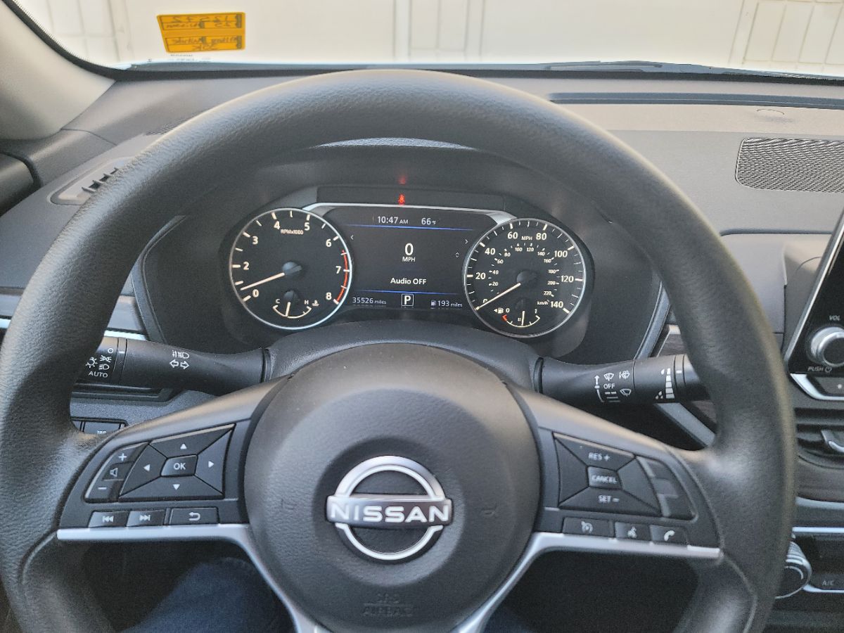 2025 Nissan Altima SV - Photo 10