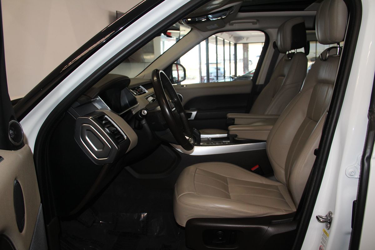2018 Land Rover Range Rover Sport HSE photo 15