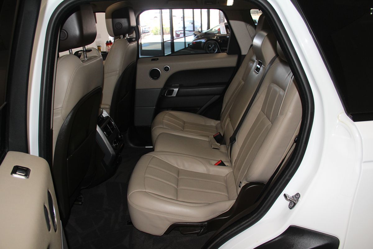 2018 Land Rover Range Rover Sport HSE photo 21