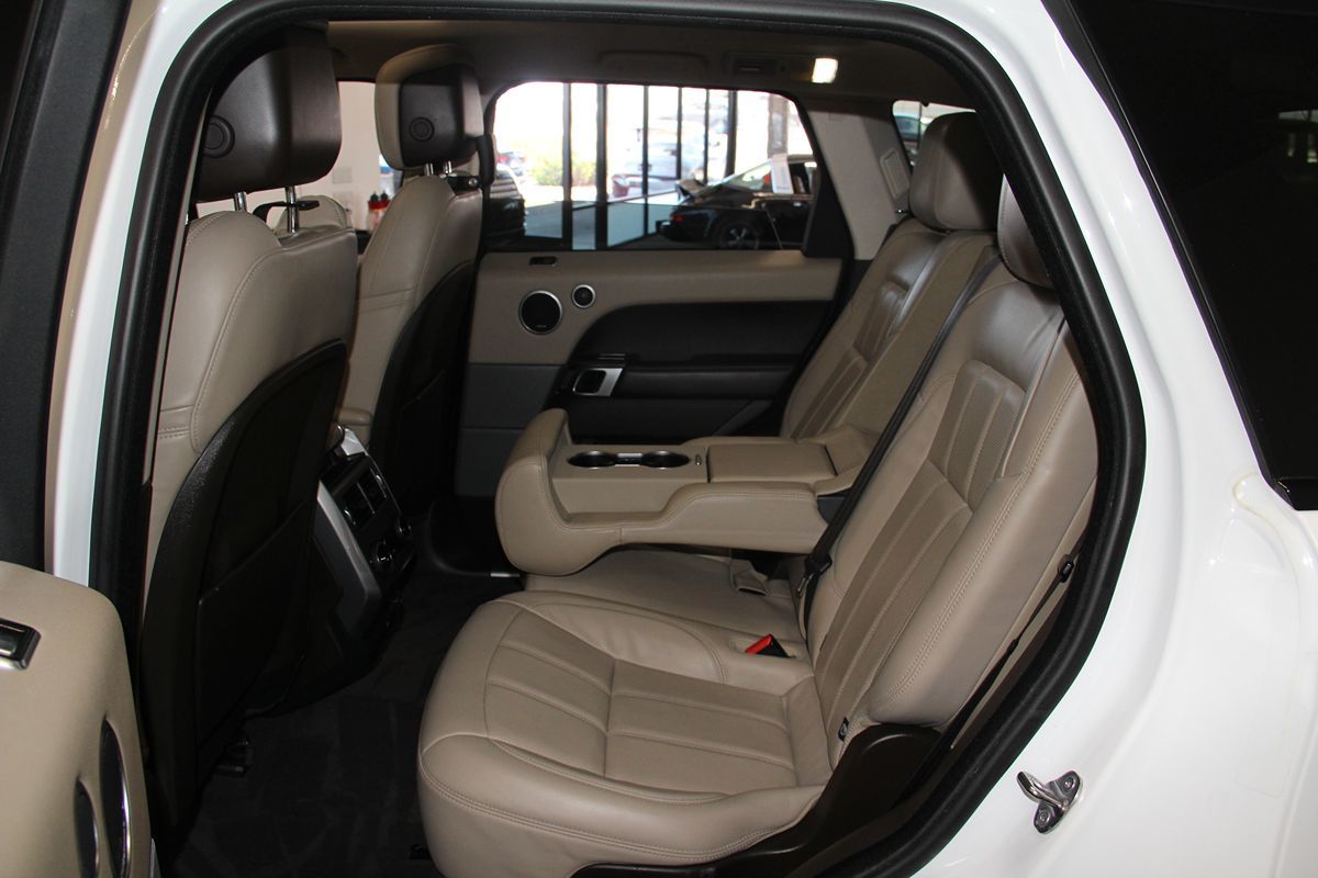2018 Land Rover Range Rover Sport HSE photo 23