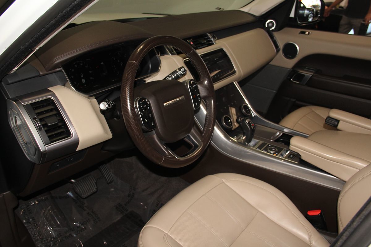 2018 Land Rover Range Rover Sport HSE photo 42
