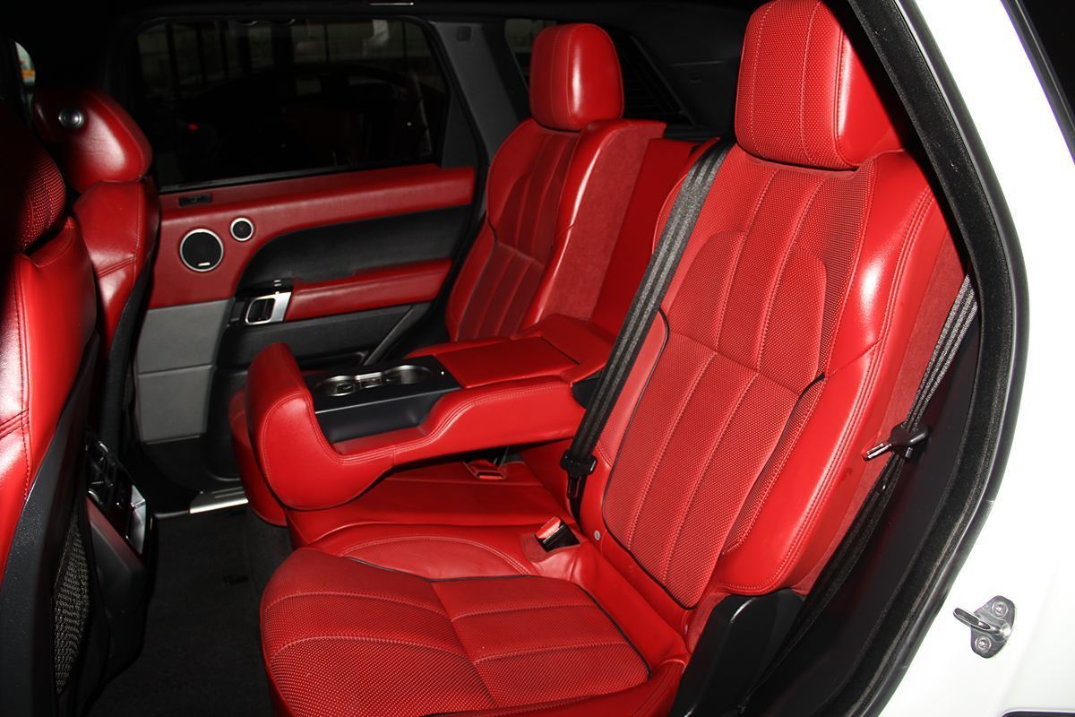 2015 Land Rover Range Rover Sport HSE photo 15