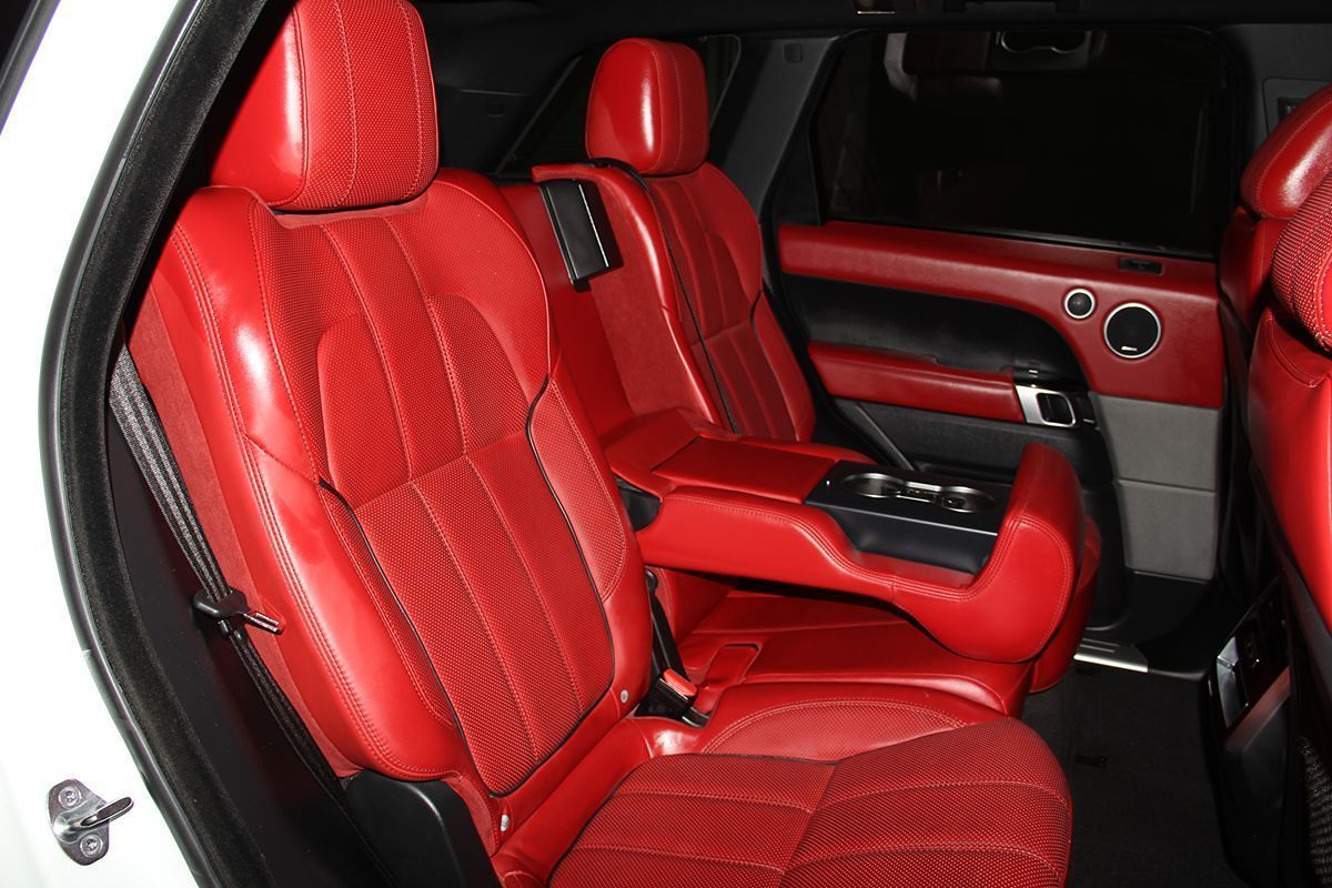 2015 Land Rover Range Rover Sport HSE photo 19