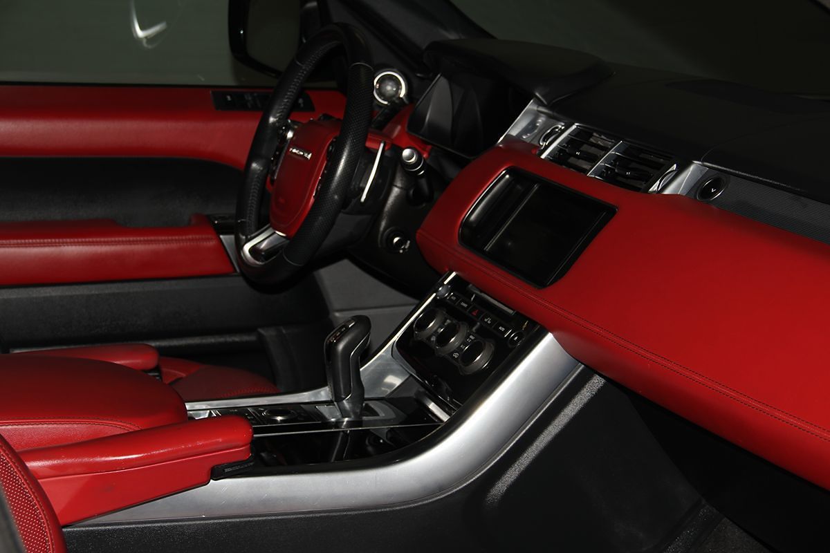 2015 Land Rover Range Rover Sport HSE photo 21