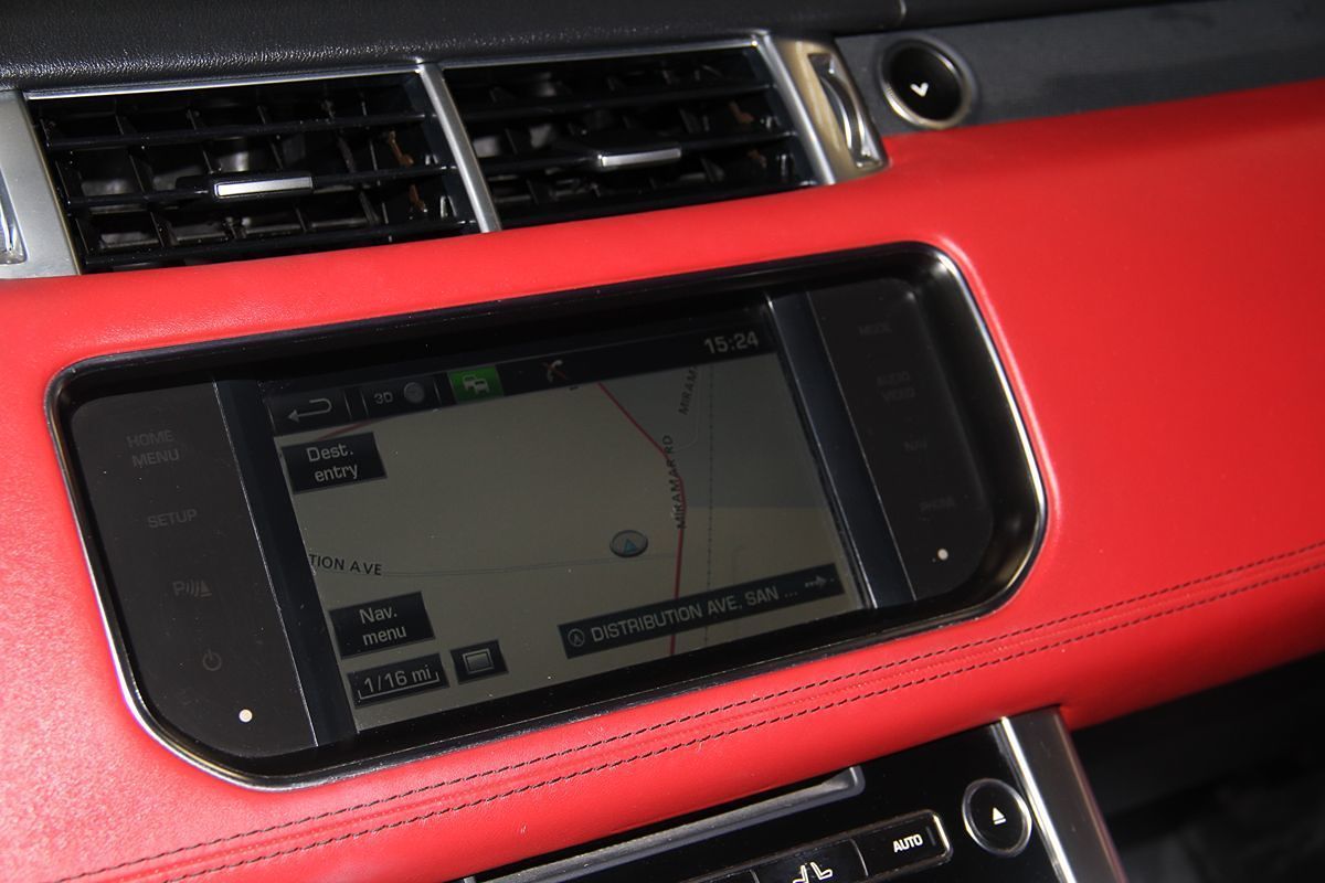 2015 Land Rover Range Rover Sport HSE photo 22