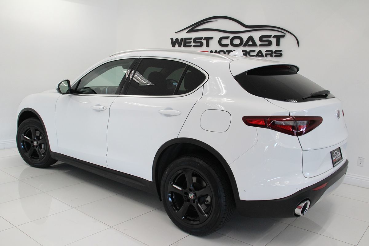 2020 Alfa Romeo Stelvio photo 6