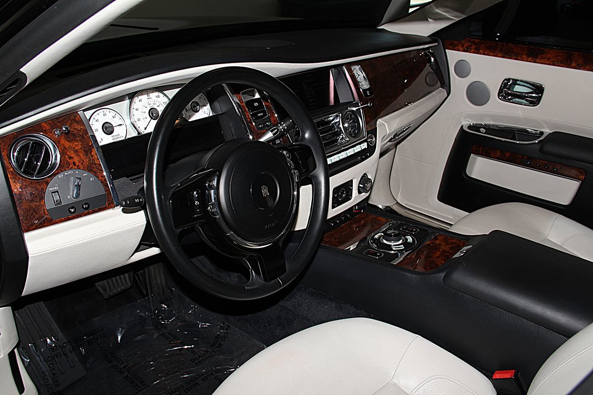 2013 Rolls Royce Ghost Black Badge photo 16