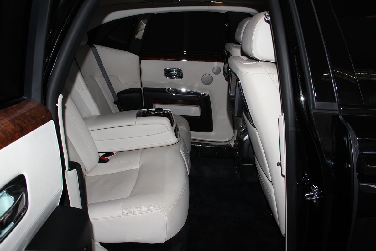 2013 Rolls Royce Ghost Black Badge photo 25