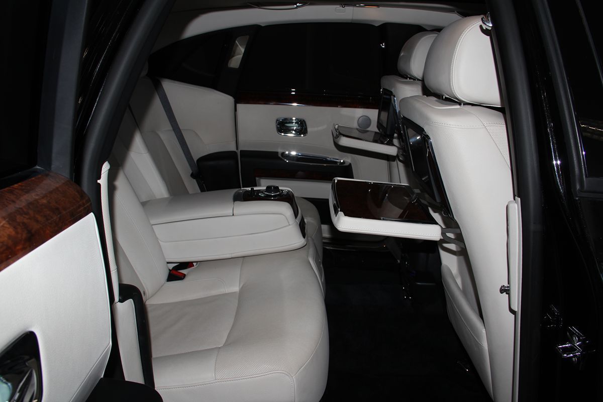 2013 Rolls Royce Ghost Black Badge photo 28