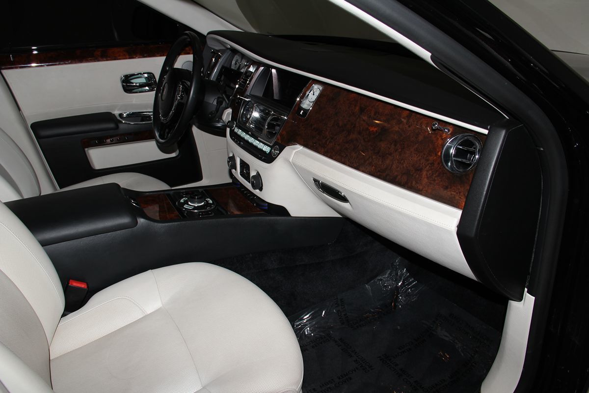 2013 Rolls Royce Ghost Black Badge photo 36