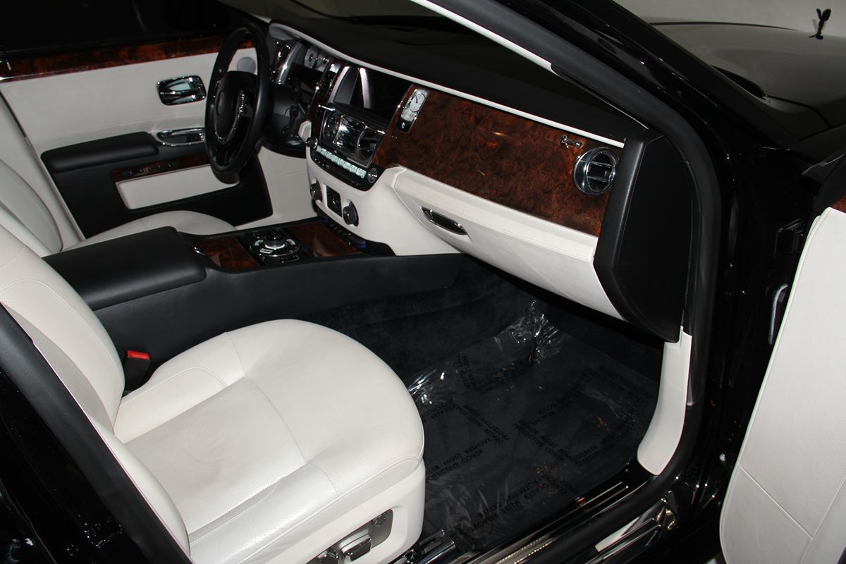 2013 Rolls Royce Ghost Black Badge photo 40