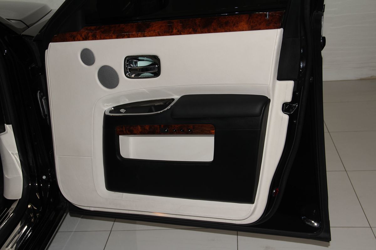 2013 Rolls Royce Ghost Black Badge photo 41