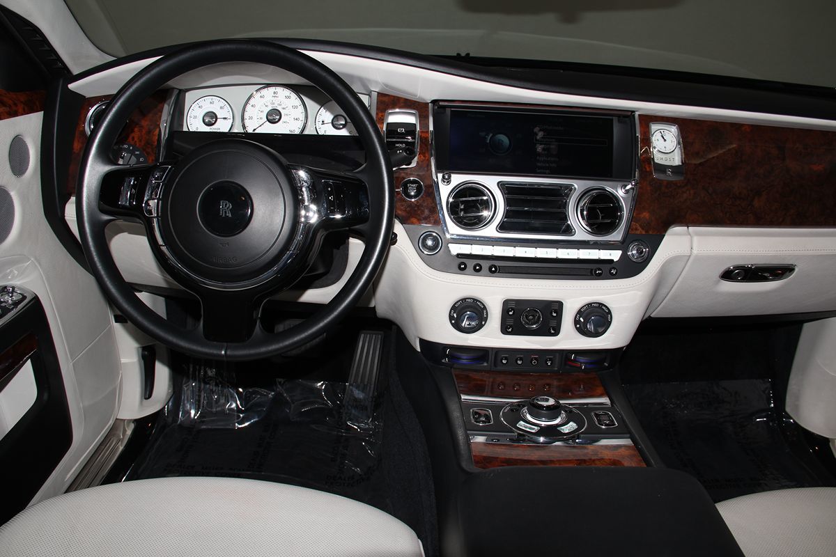 2013 Rolls Royce Ghost Black Badge photo 44