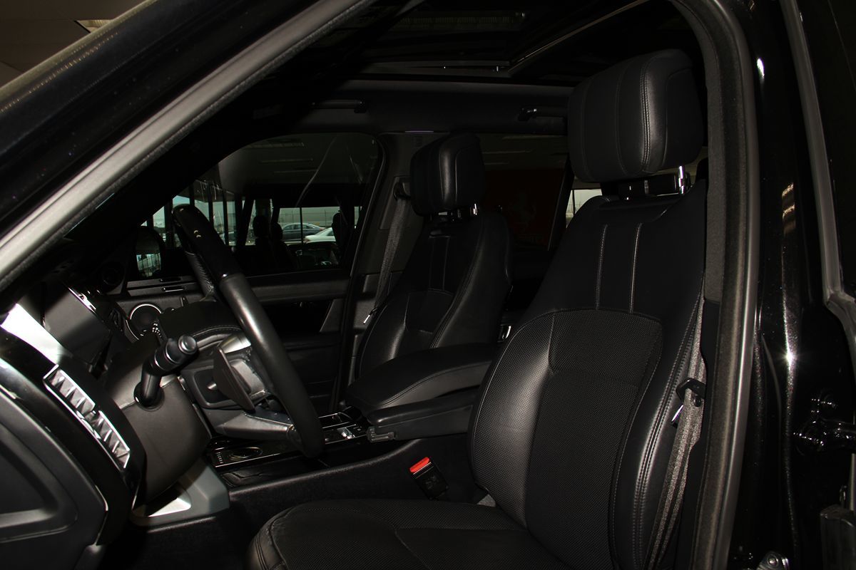 2020 Land Rover Range Rover P525 HSE SuperCharged photo 16