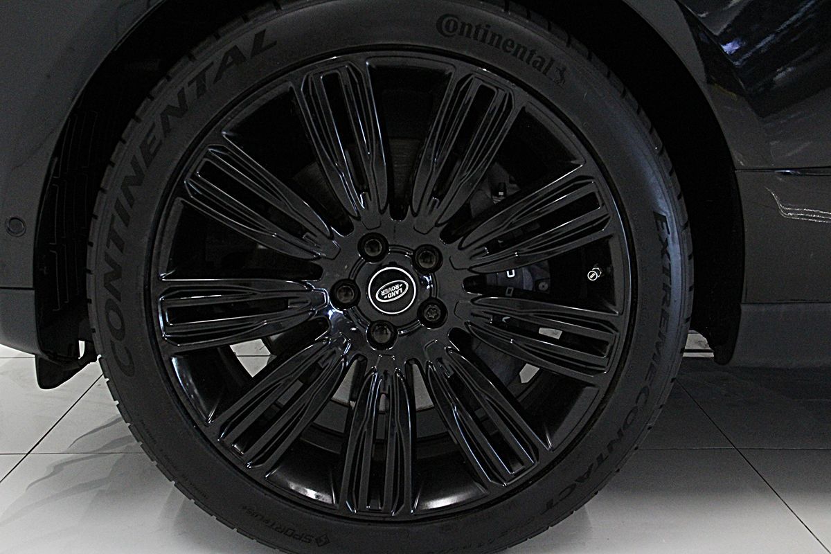 2020 Land Rover Range Rover P525 HSE SuperCharged photo 11