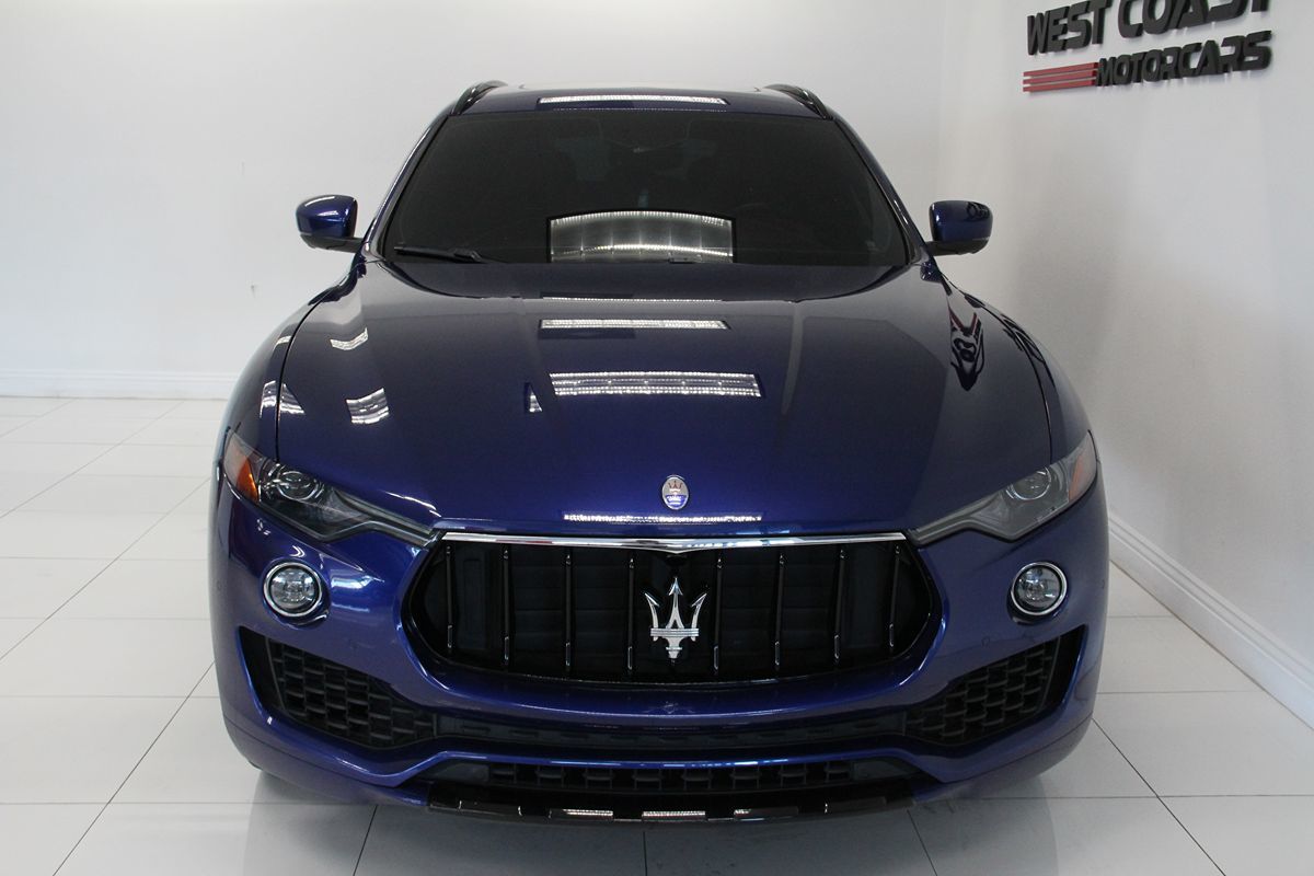 2017 Maserati Levante photo 2