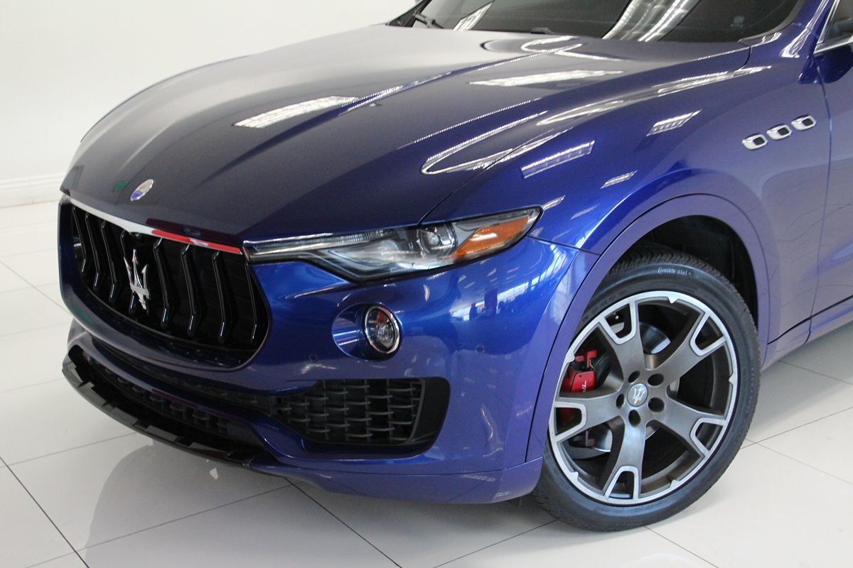 2017 Maserati Levante photo 12