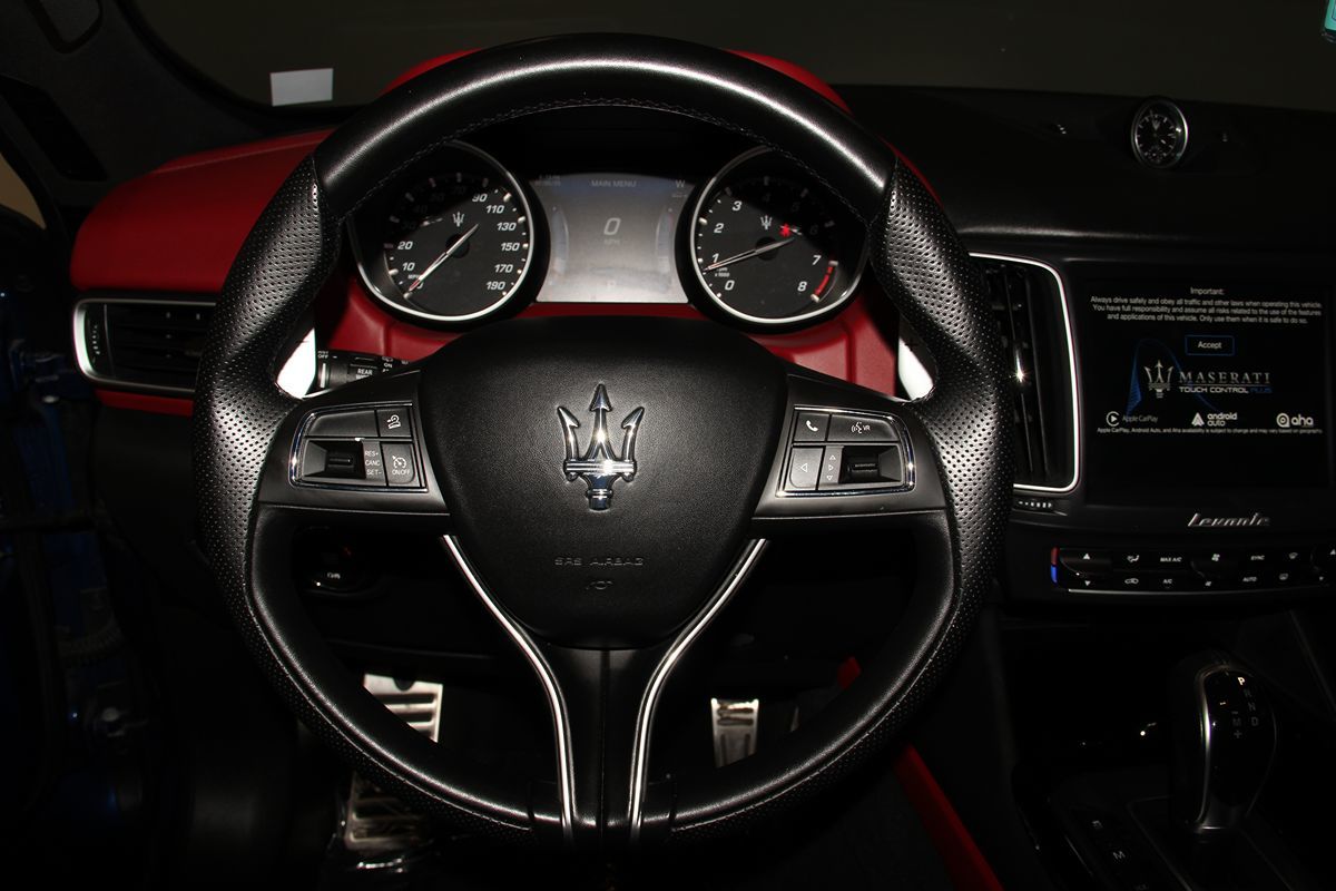 2017 Maserati Levante photo 17