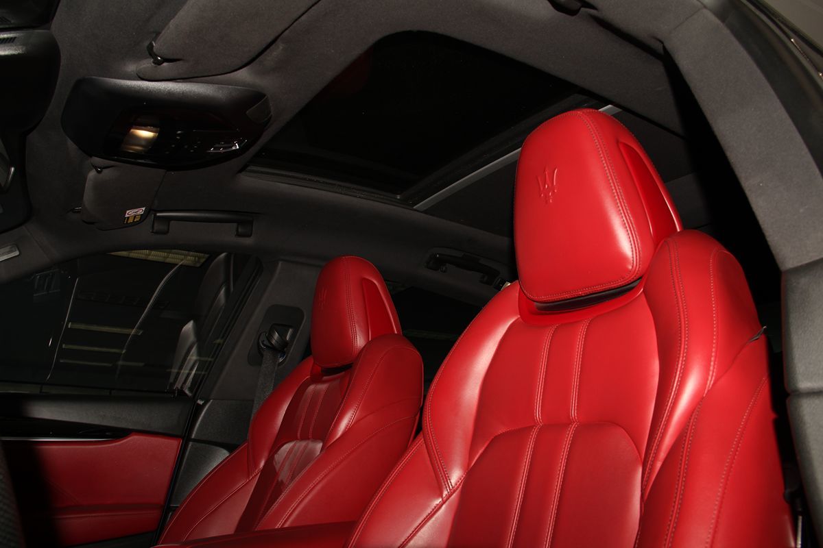 2017 Maserati Levante photo 21