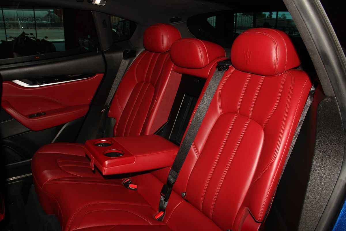 2017 Maserati Levante photo 24