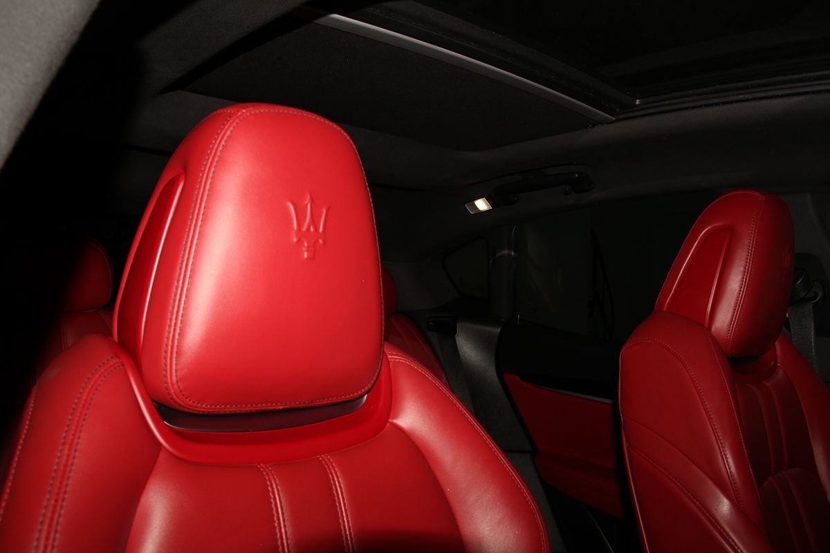 2017 Maserati Levante photo 34