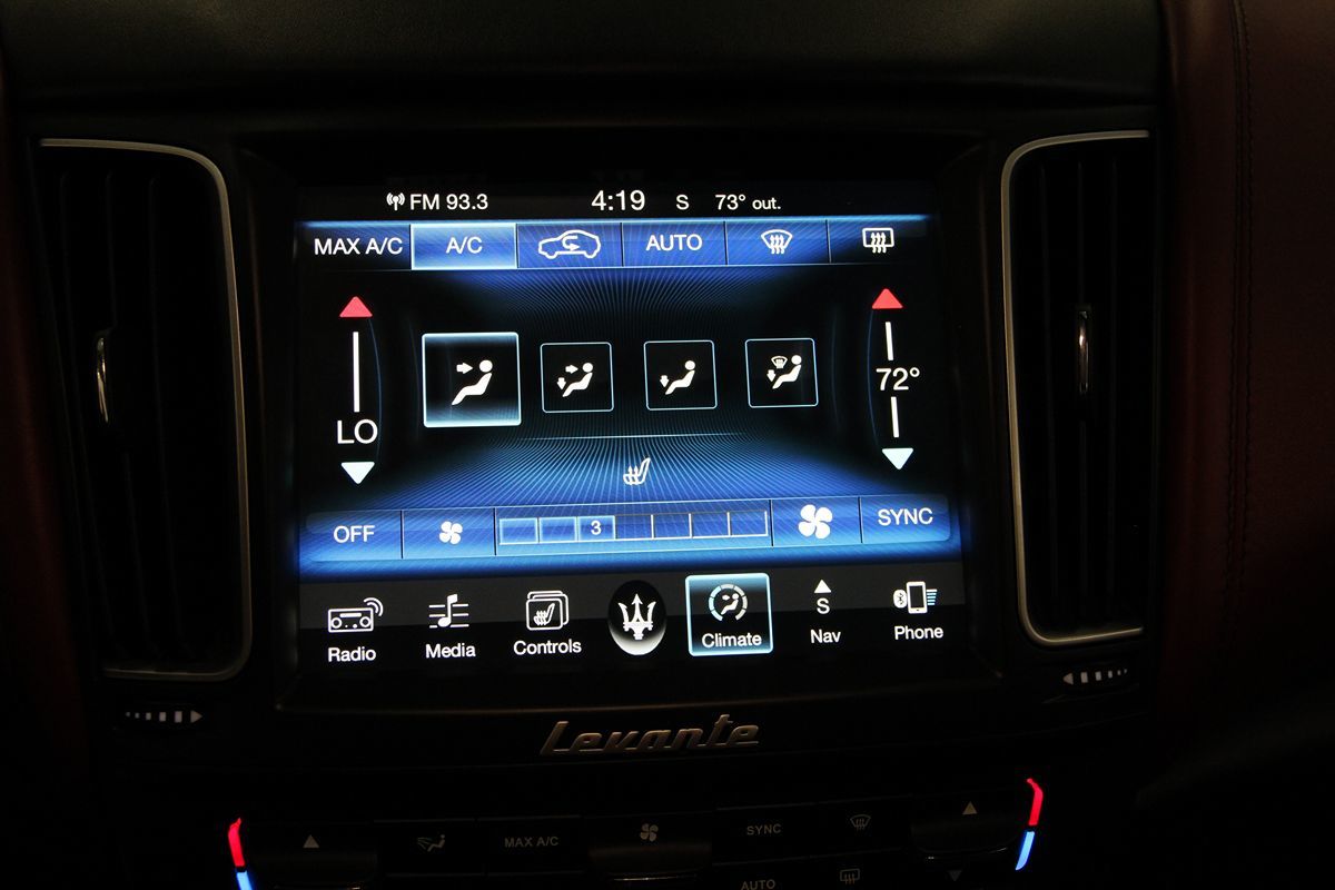 2017 Maserati Levante photo 43