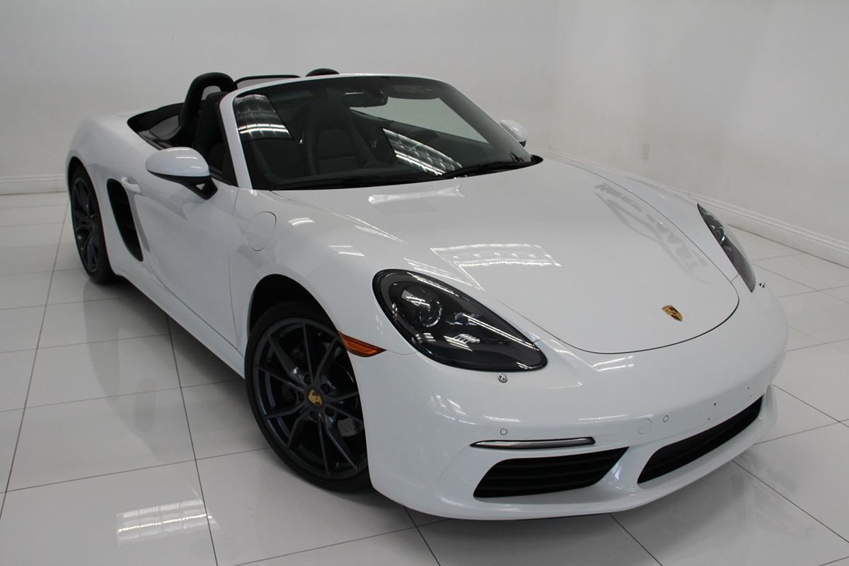 2017 Porsche Boxster photo 19