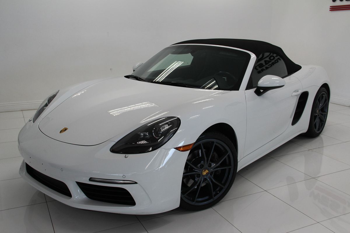 2017 Porsche Boxster photo 8