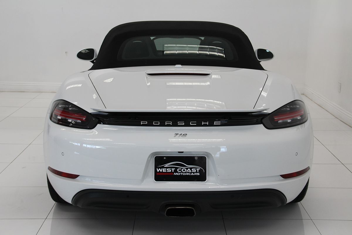 2017 Porsche Boxster photo 14