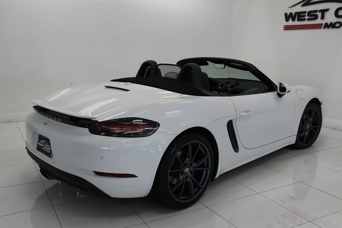 2017 Porsche Boxster photo 12