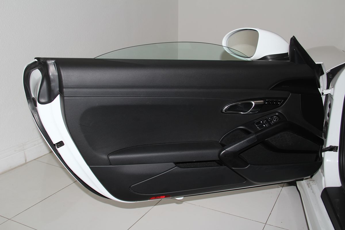 2017 Porsche Boxster photo 31