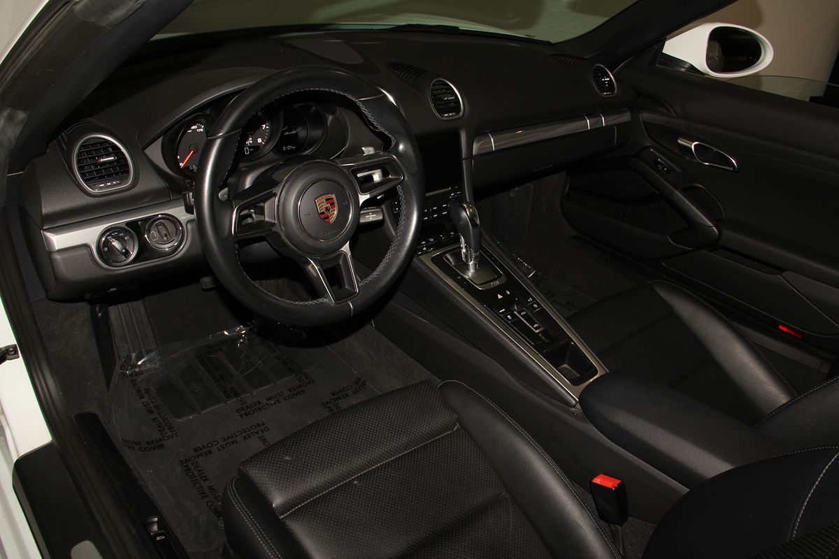 2017 Porsche Boxster photo 24