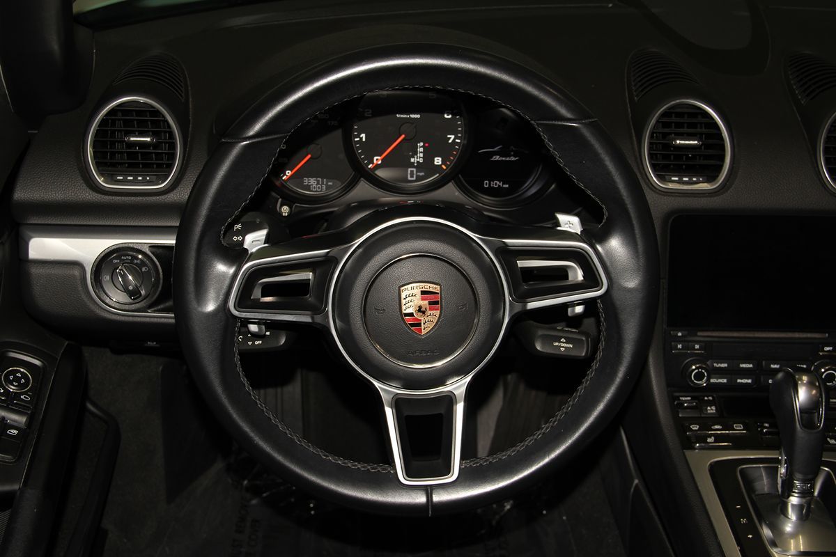 2017 Porsche Boxster photo 27