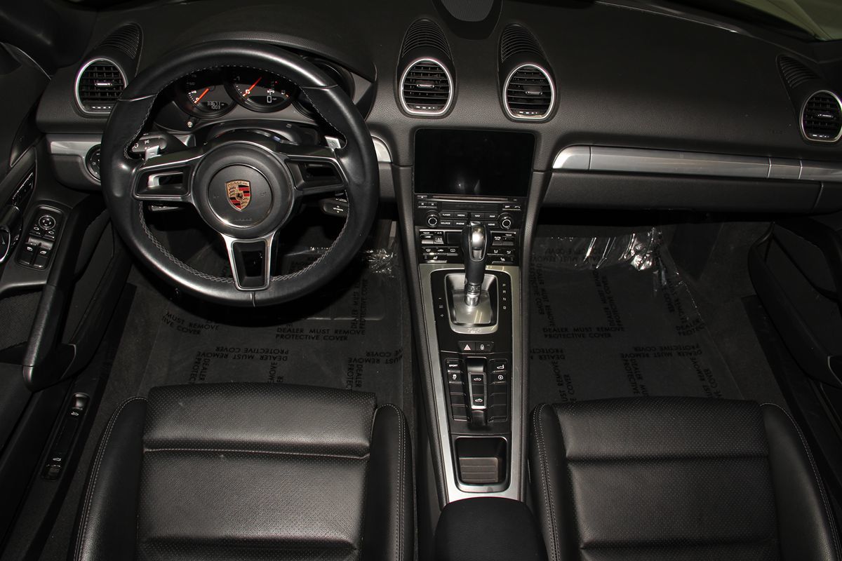 2017 Porsche Boxster photo 33