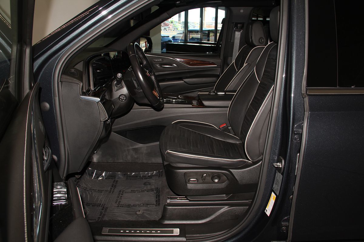 2022 Cadillac Escalade ESV Premium Luxury photo 12