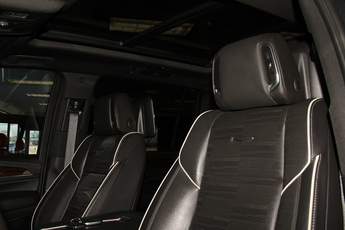 2022 Cadillac Escalade ESV Premium Luxury photo 13