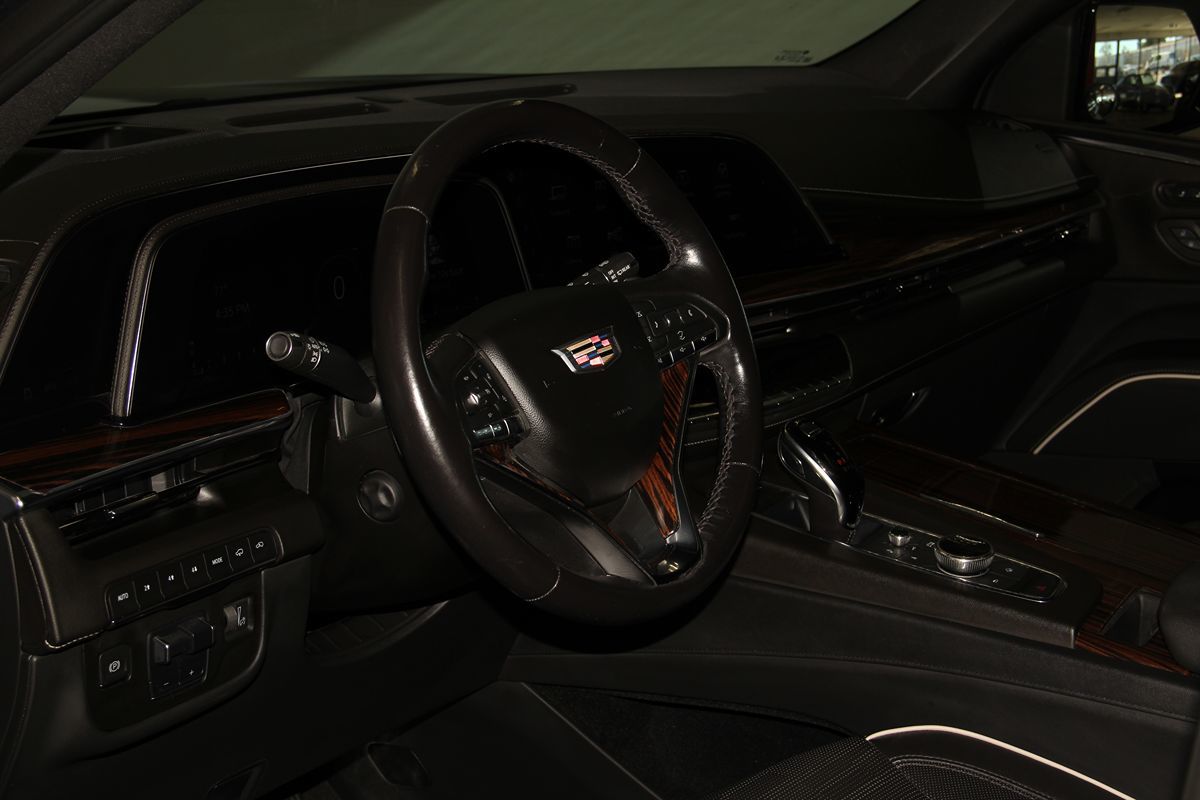 2022 Cadillac Escalade ESV Premium Luxury photo 16