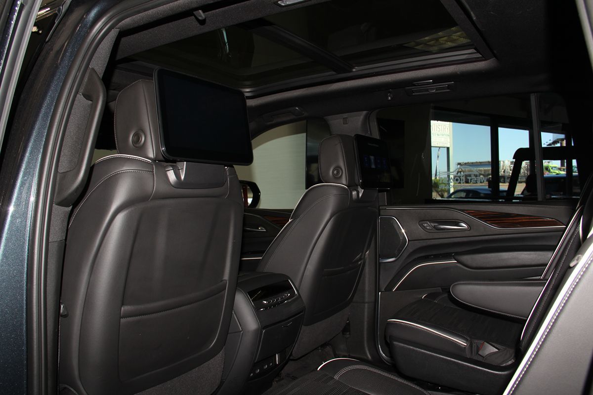 2022 Cadillac Escalade ESV Premium Luxury photo 22