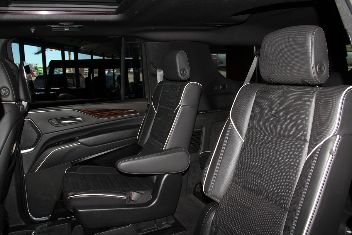2022 Cadillac Escalade ESV Premium Luxury photo 23
