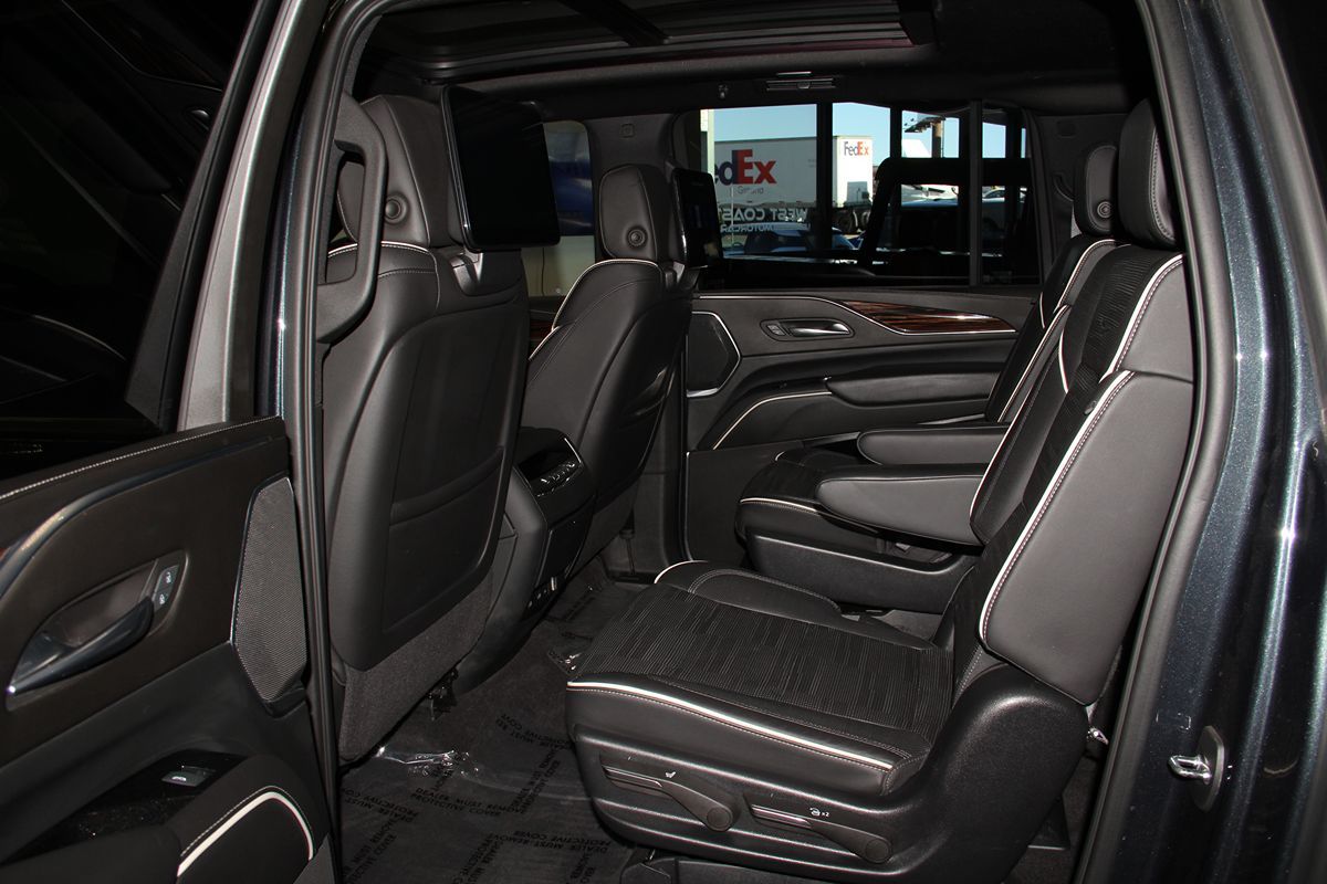 2022 Cadillac Escalade ESV Premium Luxury photo 26