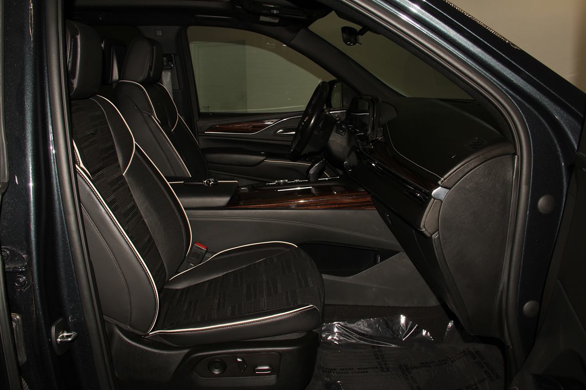 2022 Cadillac Escalade ESV Premium Luxury photo 36