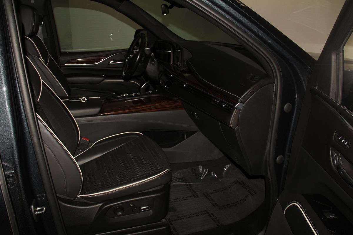 2022 Cadillac Escalade ESV Premium Luxury photo 38