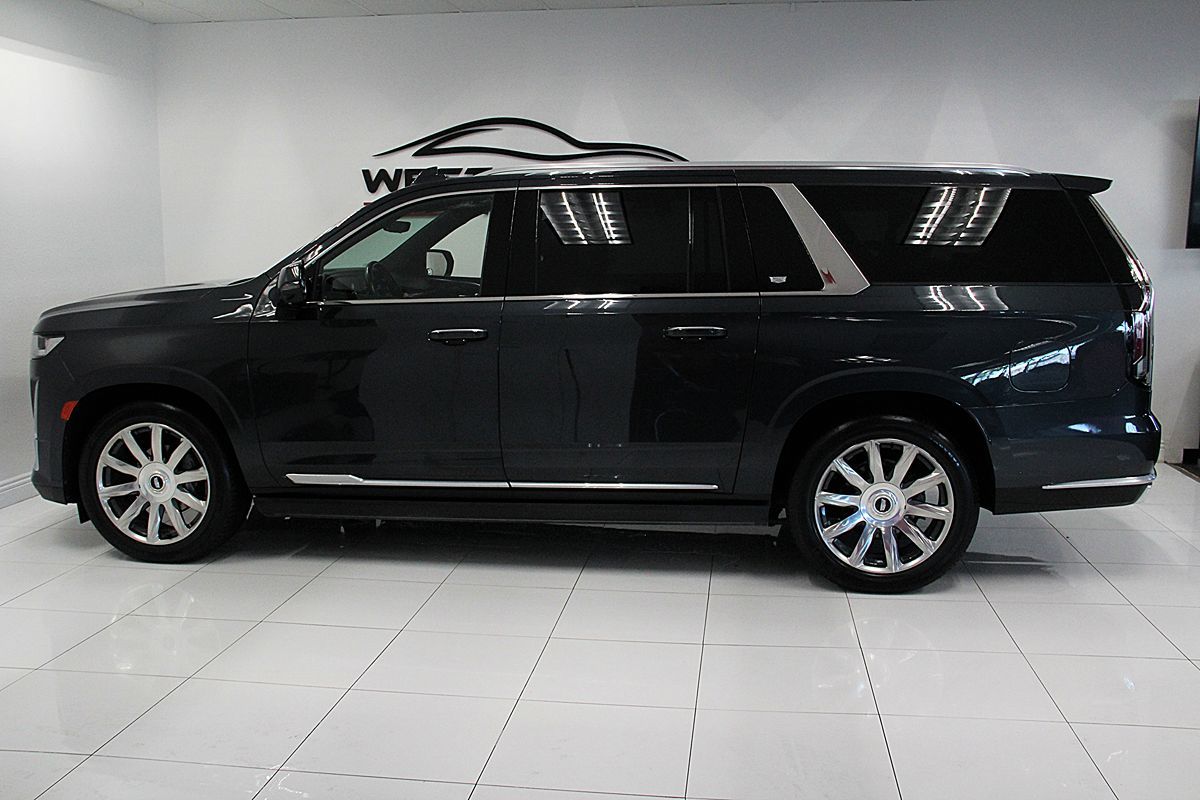 2022 Cadillac Escalade ESV Premium Luxury photo 4