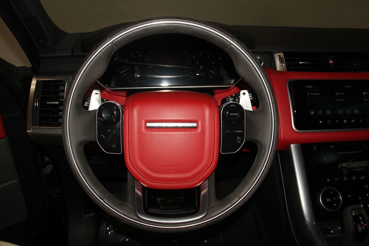 Land Rover Range Rover Sport photo 18
