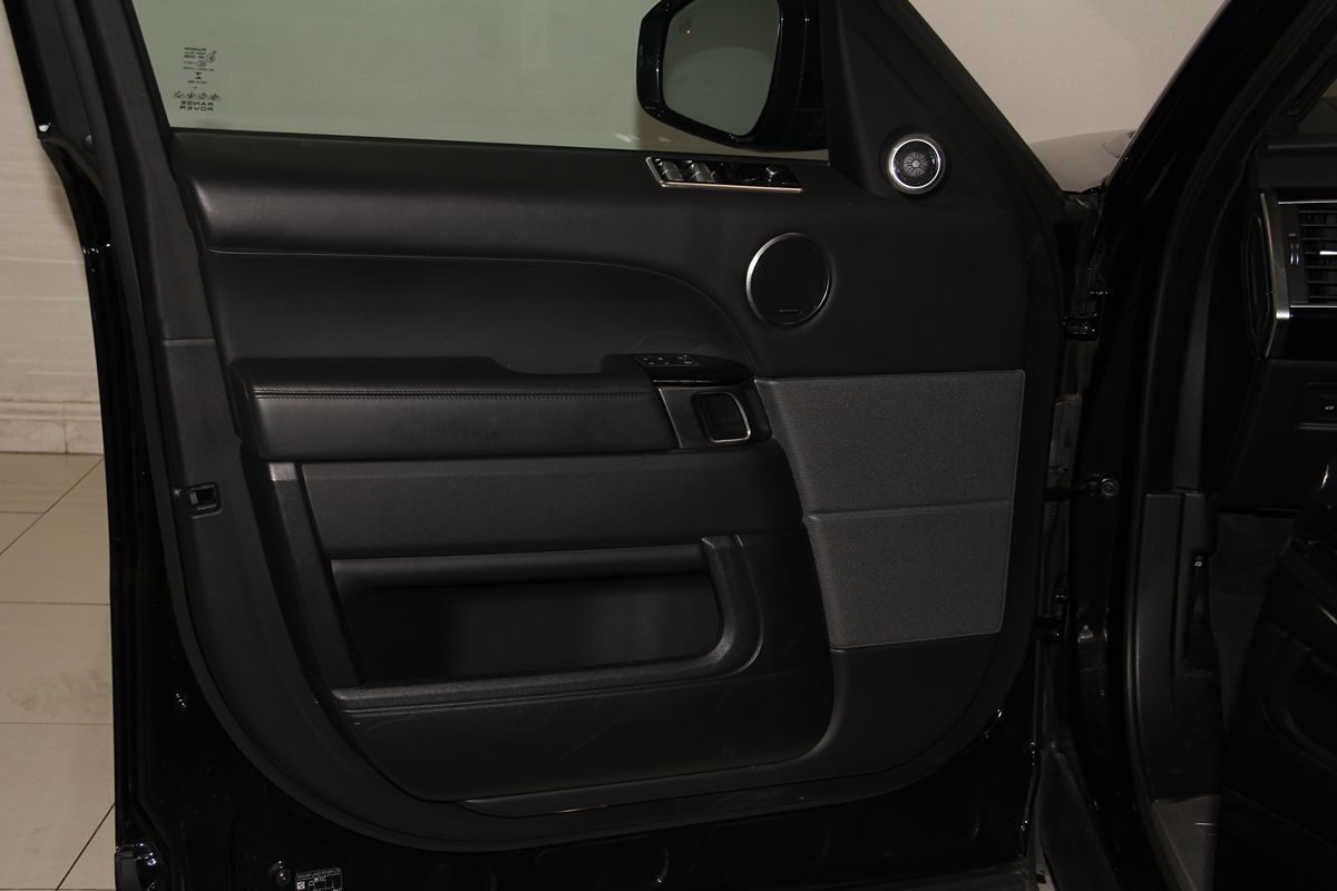 Land Rover Range Rover Sport photo 36
