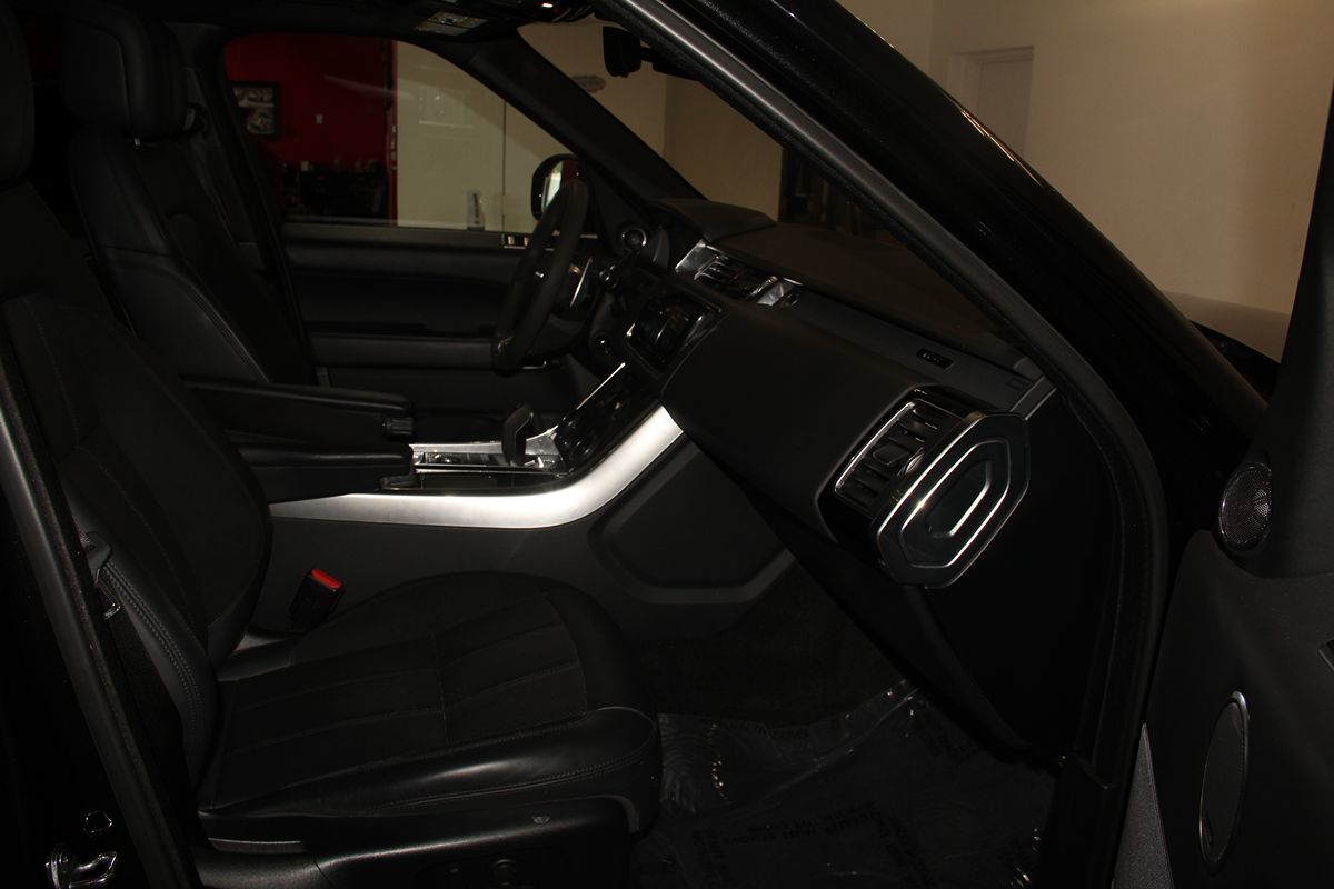 Land Rover Range Rover Sport photo 33