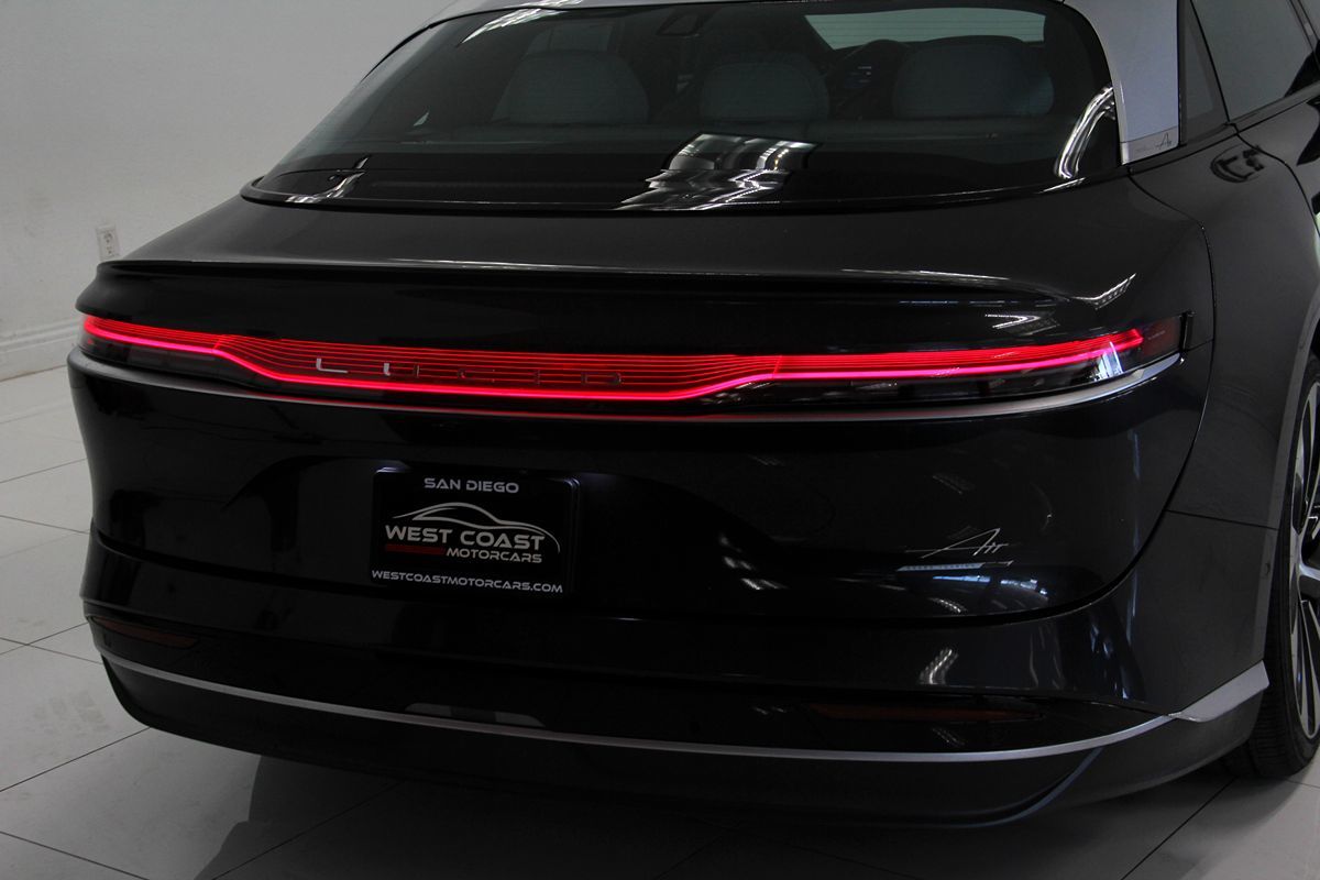 Lucid Air photo 12