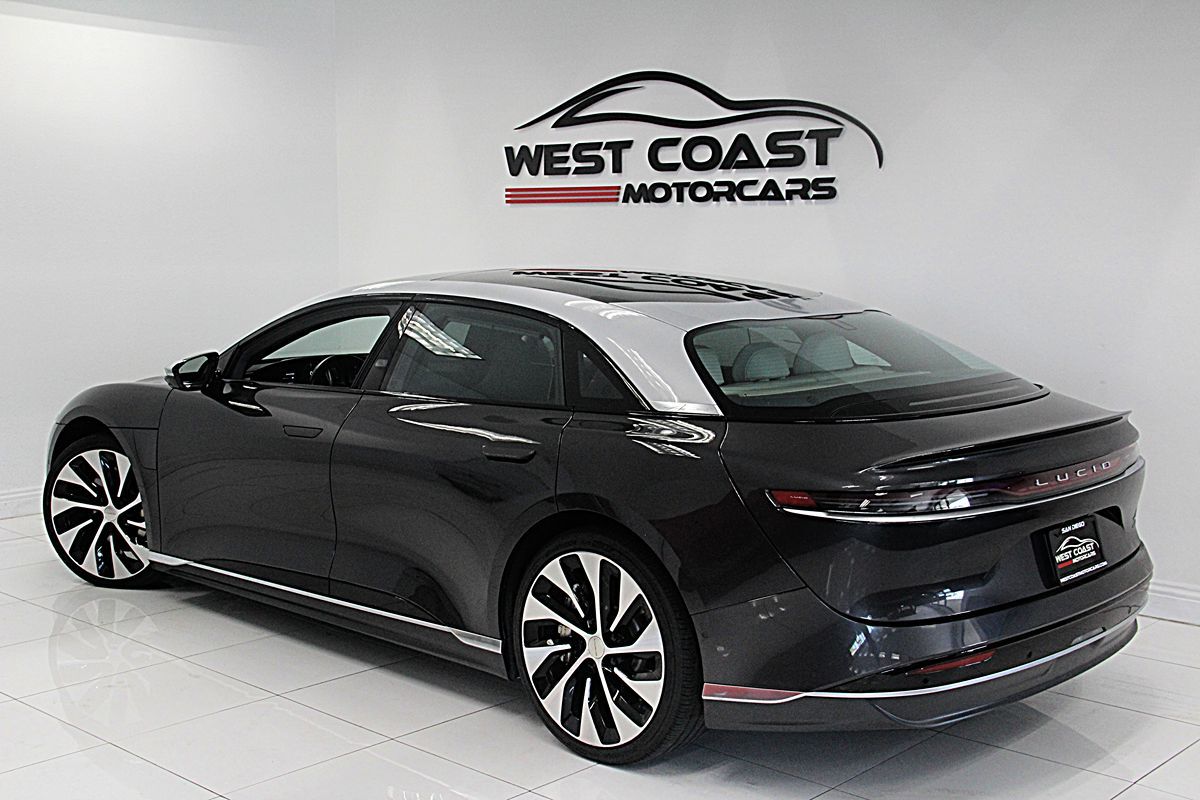 Lucid Air photo 8
