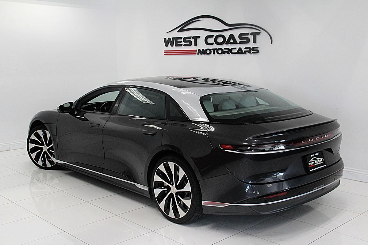 Lucid Air photo 11